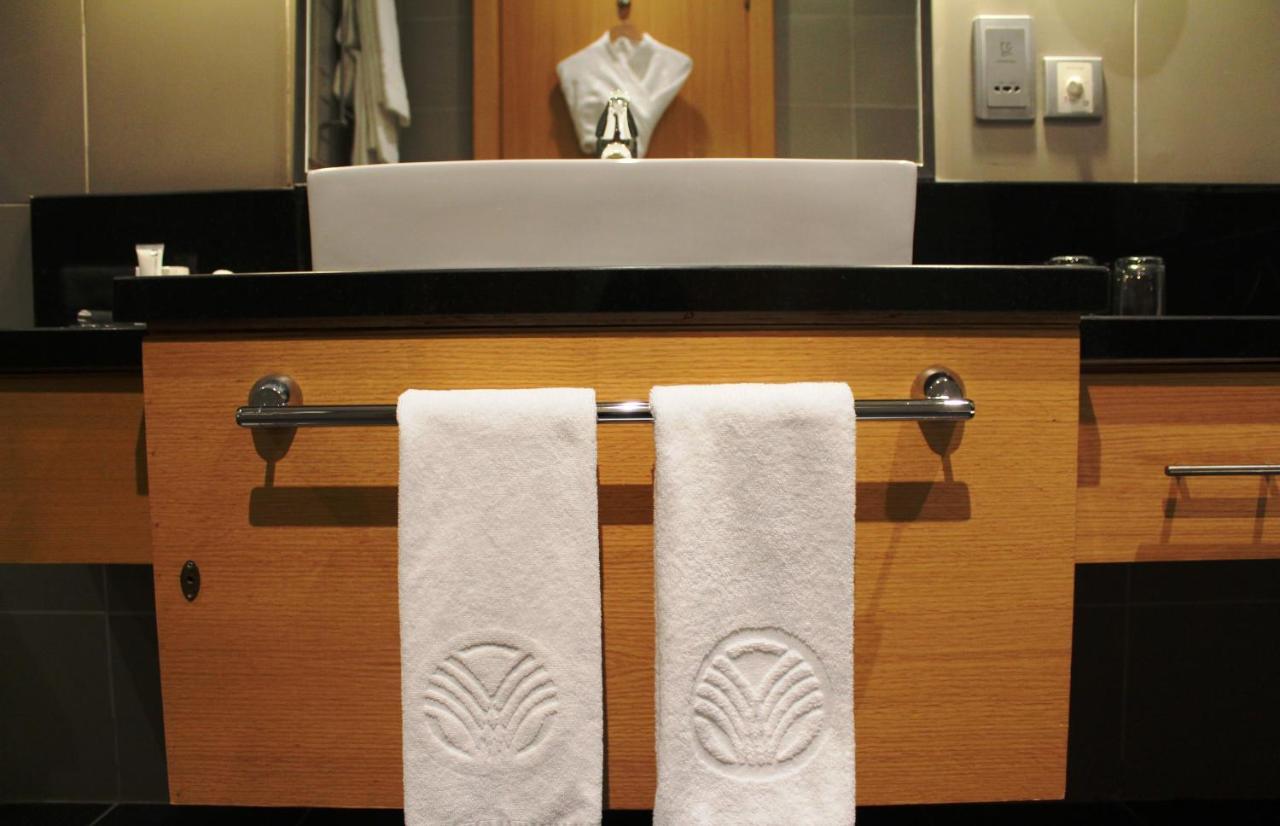 Hala Arjaan By Rotana, Deluxe Hotel Apartments Abu Dhabi Ngoại thất bức ảnh