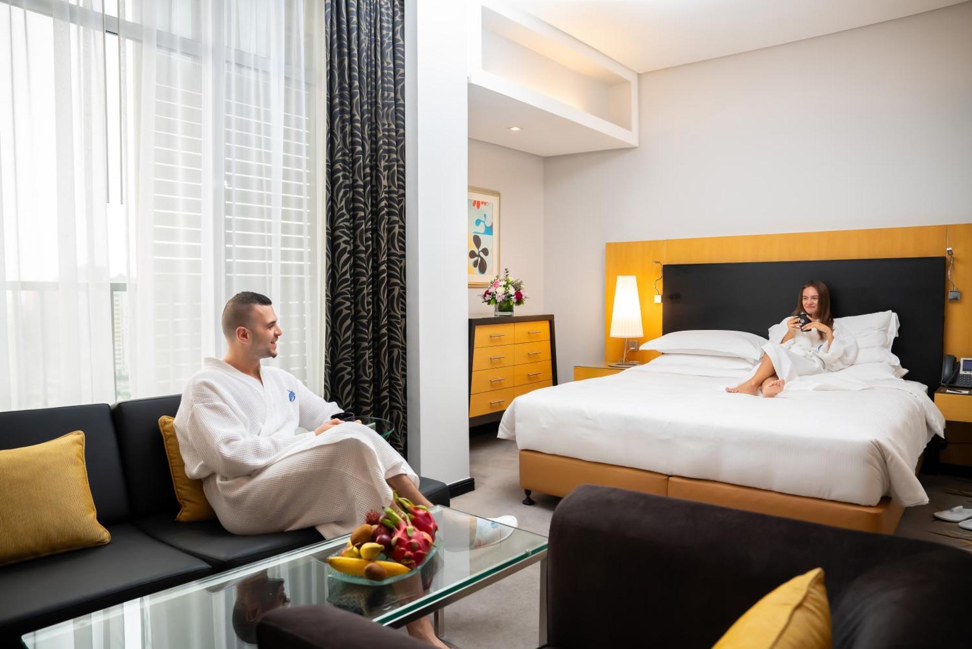 Hala Arjaan By Rotana, Deluxe Hotel Apartments Abu Dhabi Ngoại thất bức ảnh