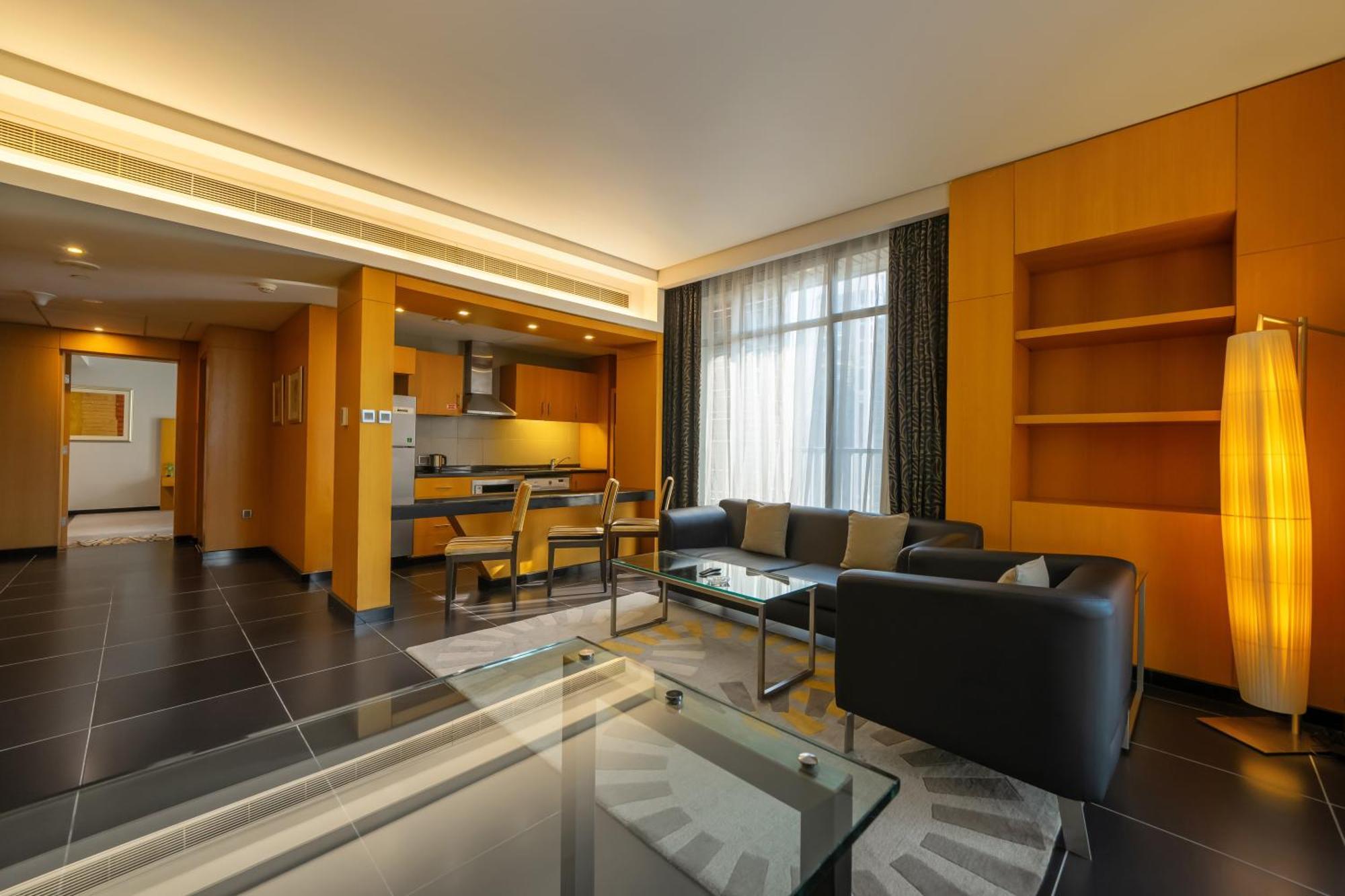 Hala Arjaan By Rotana, Deluxe Hotel Apartments Abu Dhabi Ngoại thất bức ảnh