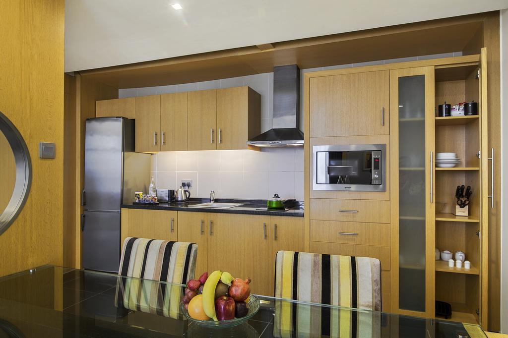 Hala Arjaan By Rotana, Deluxe Hotel Apartments Abu Dhabi Ngoại thất bức ảnh