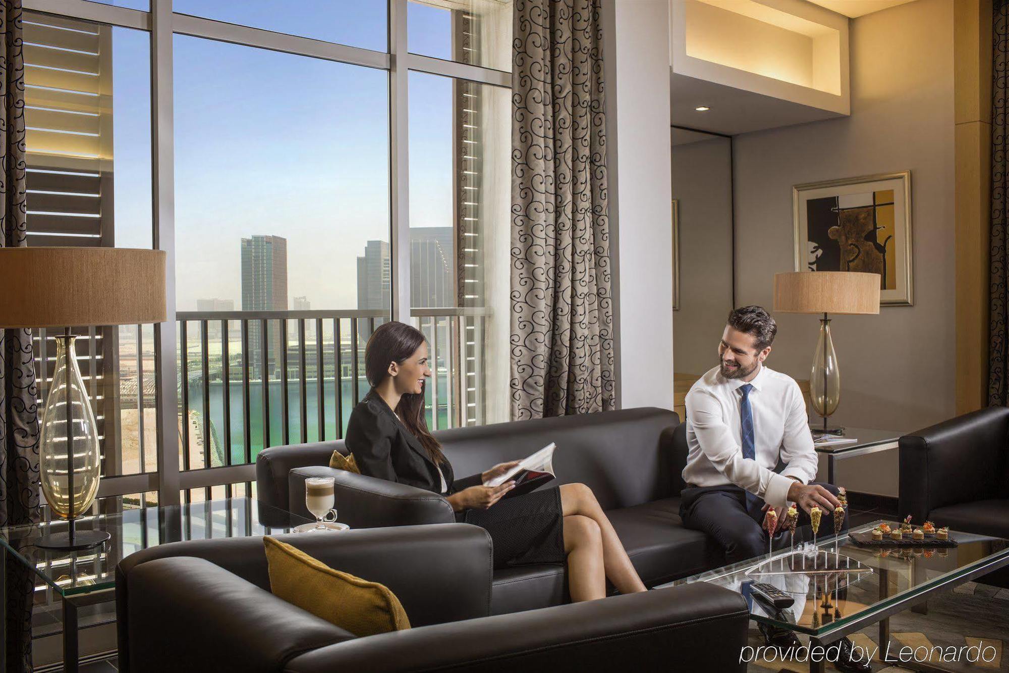 Hala Arjaan By Rotana, Deluxe Hotel Apartments Abu Dhabi Ngoại thất bức ảnh