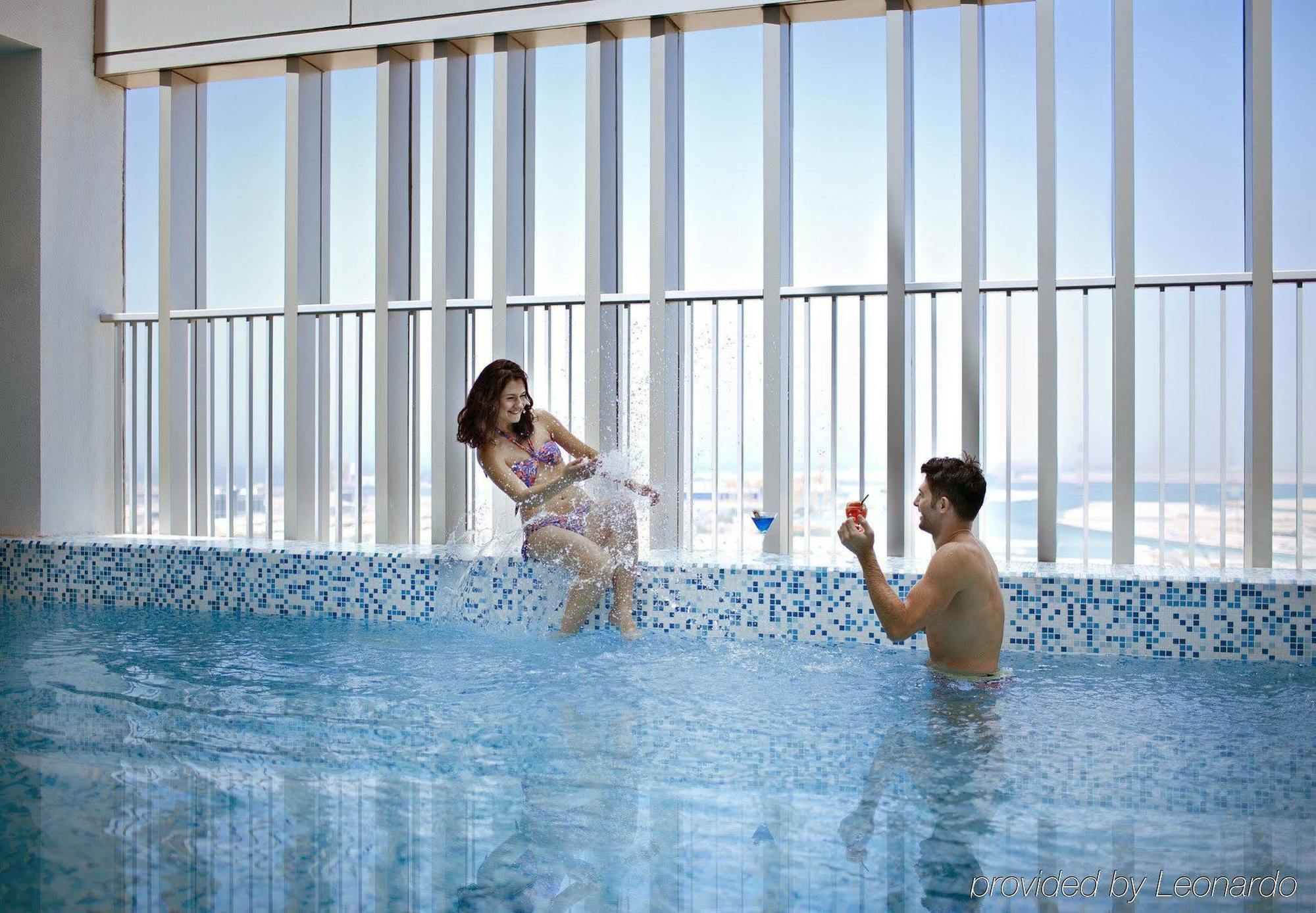Hala Arjaan By Rotana, Deluxe Hotel Apartments Abu Dhabi Ngoại thất bức ảnh